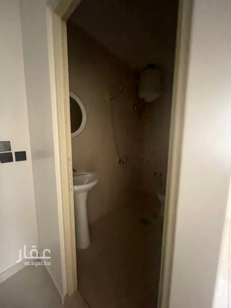 مكتب تجاري للإيجار في شارع طريق الملك سعود, حي المزروعية, مدينة الدمام, المنطقة الشرقية صورة 4