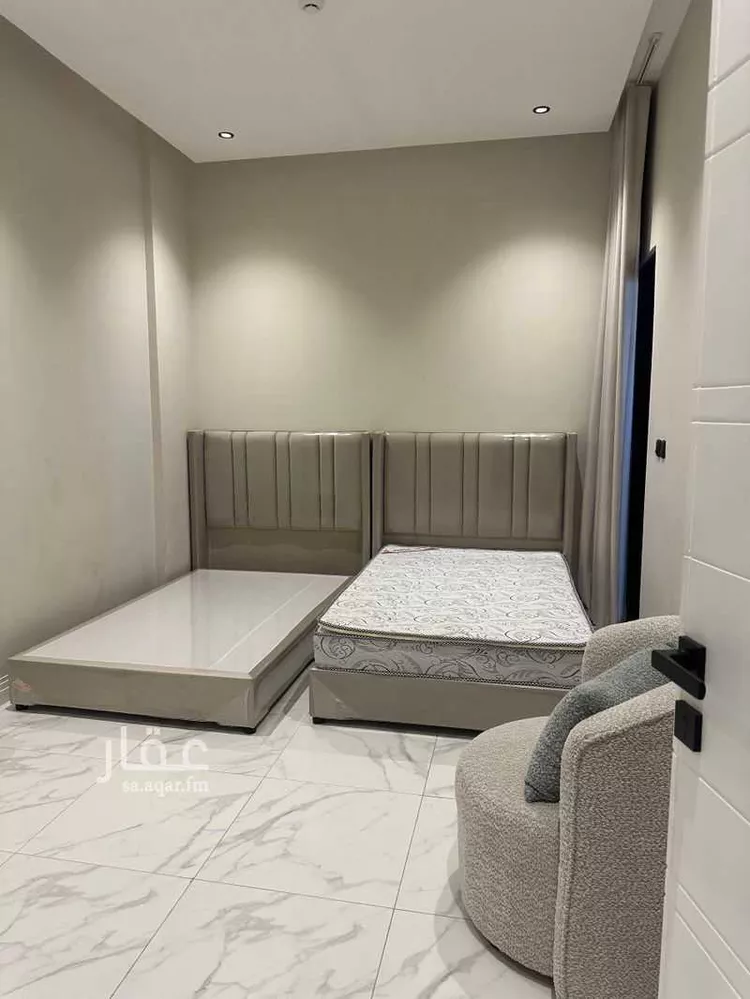 فيلا للبيع في شارع محمد بن عبدالعزيز الدغيثر, حي الملقا, مدينة الرياض, منطقة الرياض صورة 3