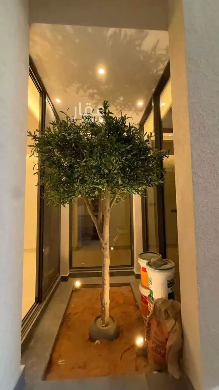 Floor for Sale in Riyadh Al Qirawan 6