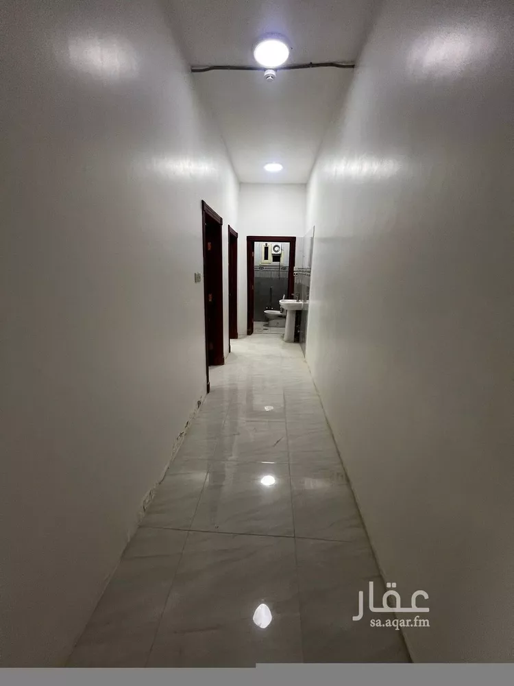 مكتب تجاري للإيجار في شارع نجران, حي ظهرة لبن, مدينة الرياض, منطقة الرياض صورة 4