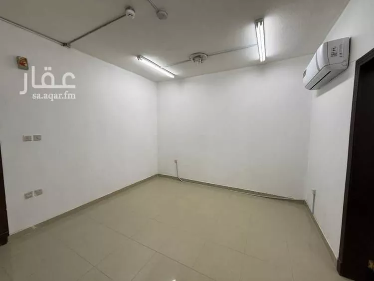 مكتب تجاري للإيجار في شارع الشفا, حي ظهرة لبن, مدينة الرياض, منطقة الرياض صورة 4