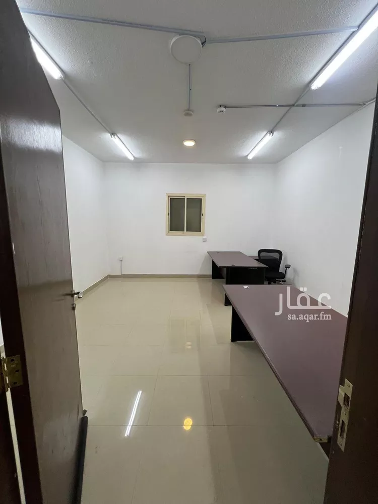 مكتب تجاري للإيجار في شارع نجد, حي ظهرة لبن, مدينة الرياض, منطقة الرياض صورة 3