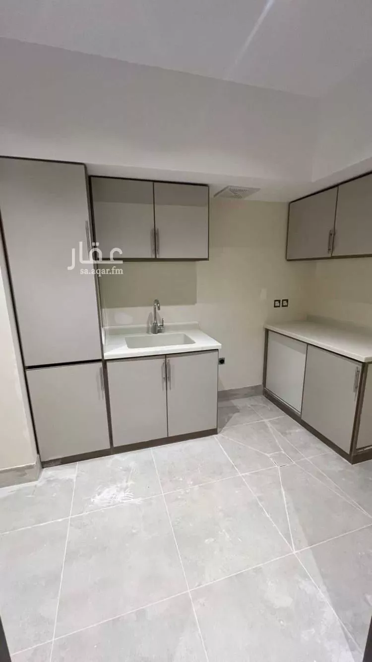 عمارة للإيجار في شارع الامير عبدالمجيد ابن عبدالعزيز, حي مدينة العمال, مدينة الخبر, المنطقة الشرقية صورة 4