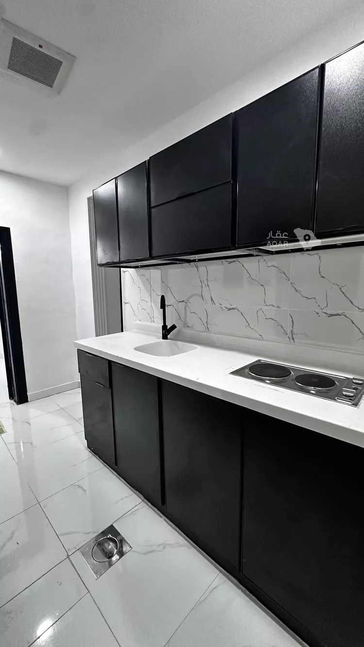 عمارة للإيجار في شارع عين الثغرة, حي أم الحمام الشرقي, مدينة الرياض, منطقة الرياض 6