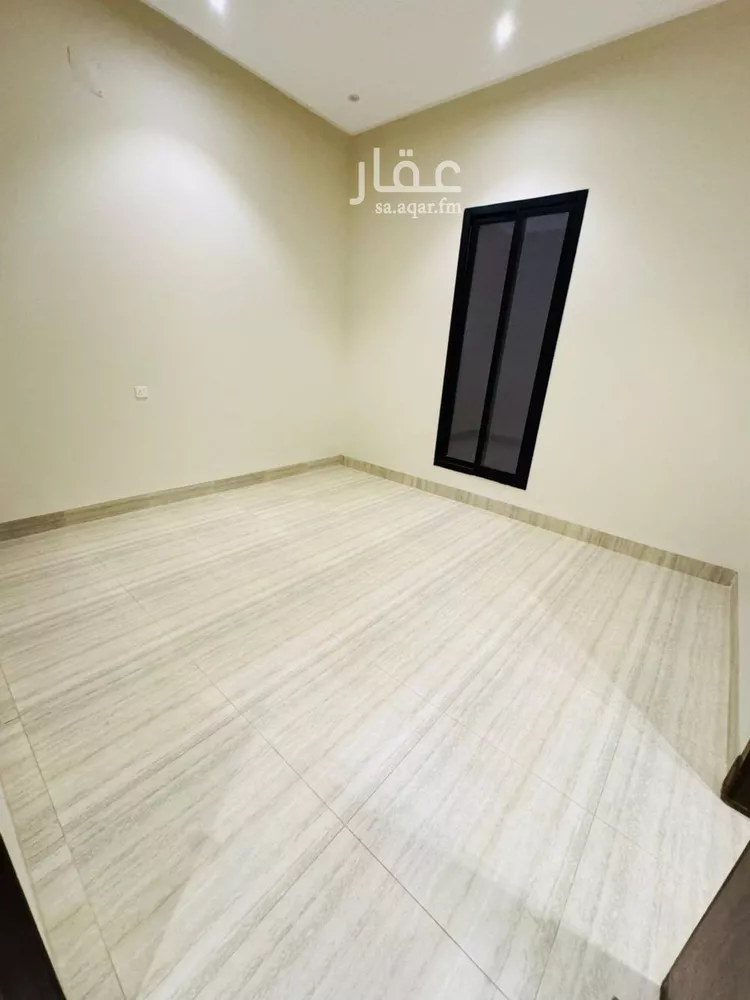 دور للبيع في شارع علي بن عبدالكافي, حي الرمال, مدينة الرياض, منطقة الرياض صورة 2