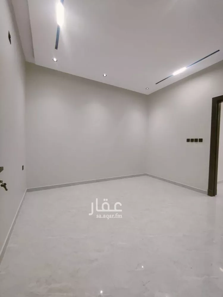 دور للبيع في شارع الامام عبدالله بن سعود بن عبدالعزيز, حي القادسية, مدينة الرياض, منطقة الرياض صورة 3