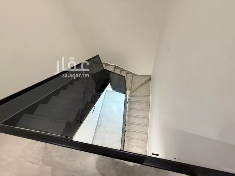 فيلا للبيع في شارع سعيد بن نفيل, حي الرمال, مدينة الرياض, منطقة الرياض صورة 2