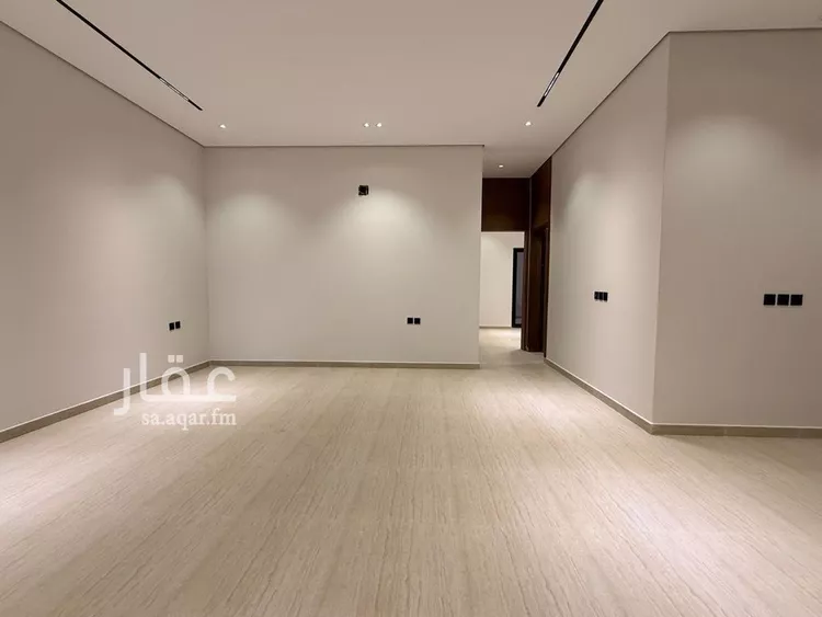 Floor for Sale in Riyadh Ar Rimal 6
