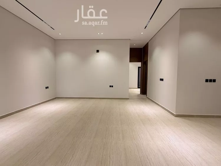 Floor for Sale in Riyadh Ar Rimal 11