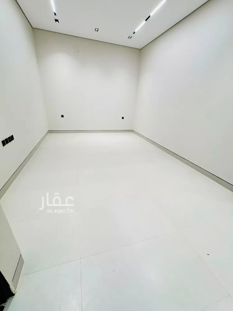 فيلا للبيع في شارع خليج تونس, حي المعيزيلة, مدينة الرياض, منطقة الرياض صورة 2