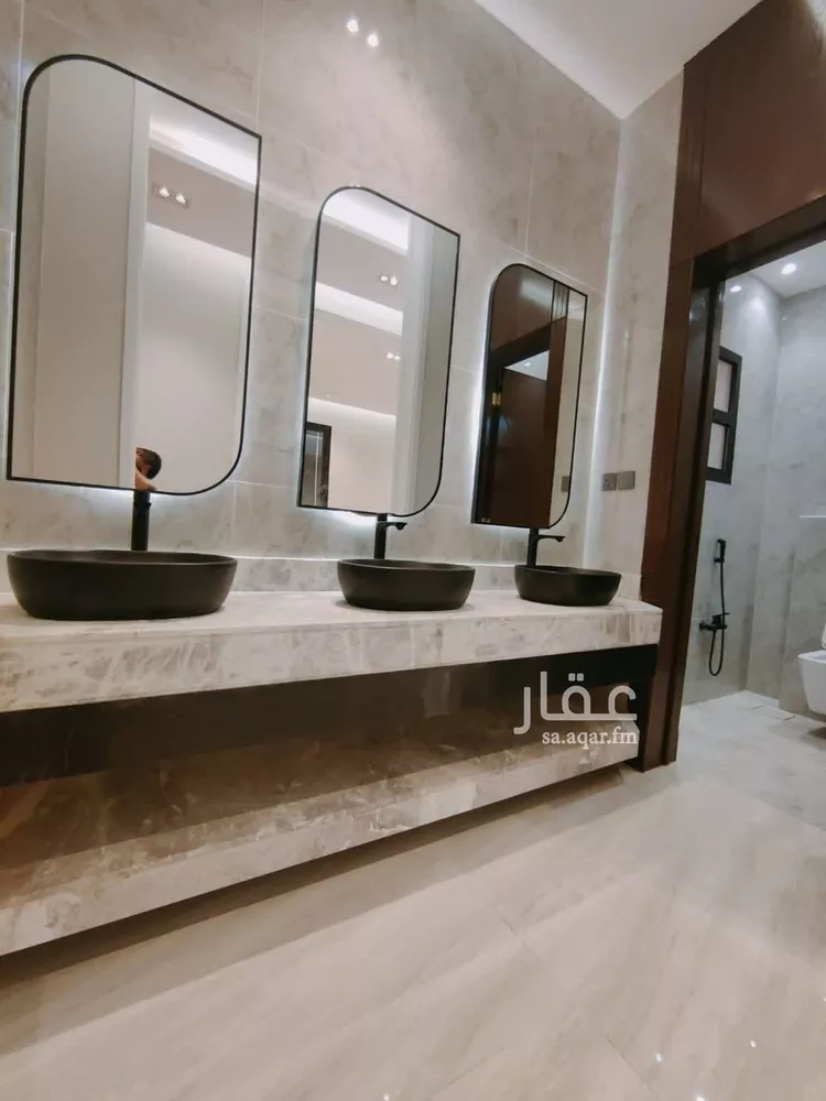 فيلا للبيع في شارع عبدالقدوس الانصاري, حي الرمال, مدينة الرياض, منطقة الرياض صورة 2