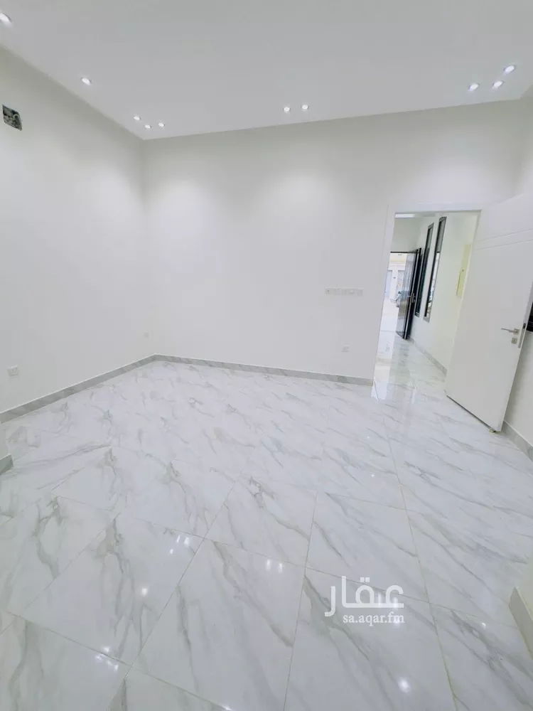 دور للبيع في شارع أبحر, حي القادسية, مدينة الرياض, منطقة الرياض صورة 3