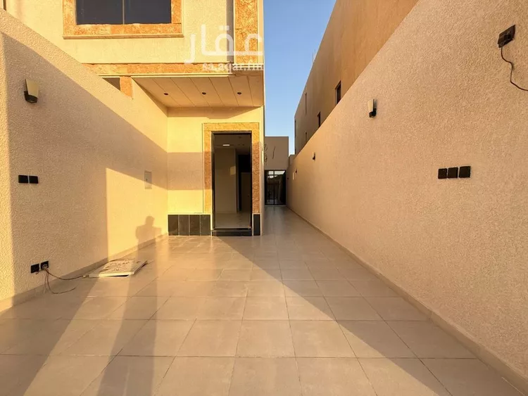 دور للبيع في شارع رقم 100, حي الجنادرية, مدينة الرياض, منطقة الرياض 7
