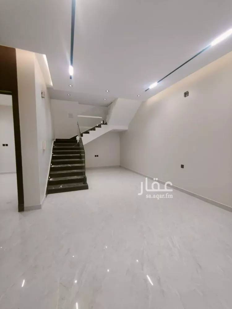 دور للبيع في شارع الامام عبدالله بن سعود بن عبدالعزيز, حي القادسية, مدينة الرياض, منطقة الرياض صورة 5