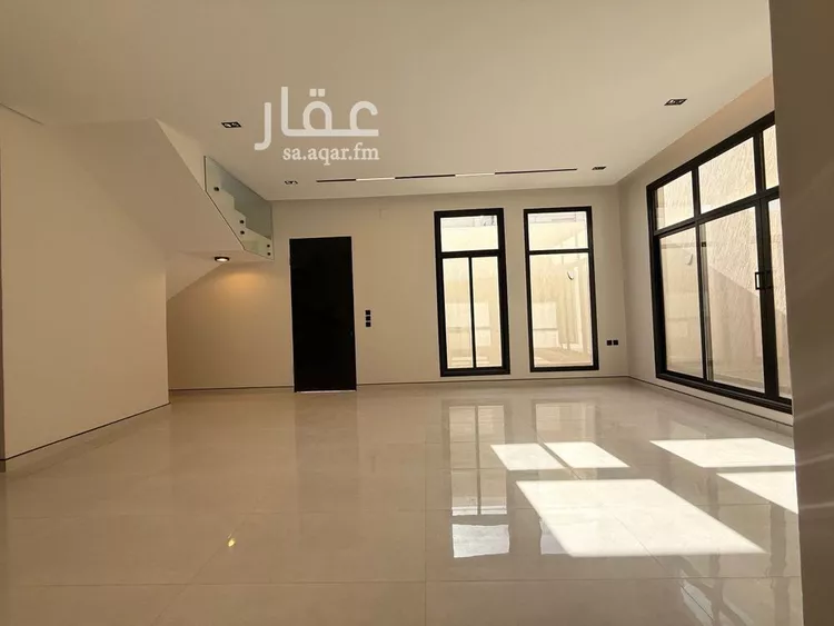 فيلا للبيع في شارع يحيي بن القاسم, حي الرمال, مدينة الرياض, منطقة الرياض صورة 3