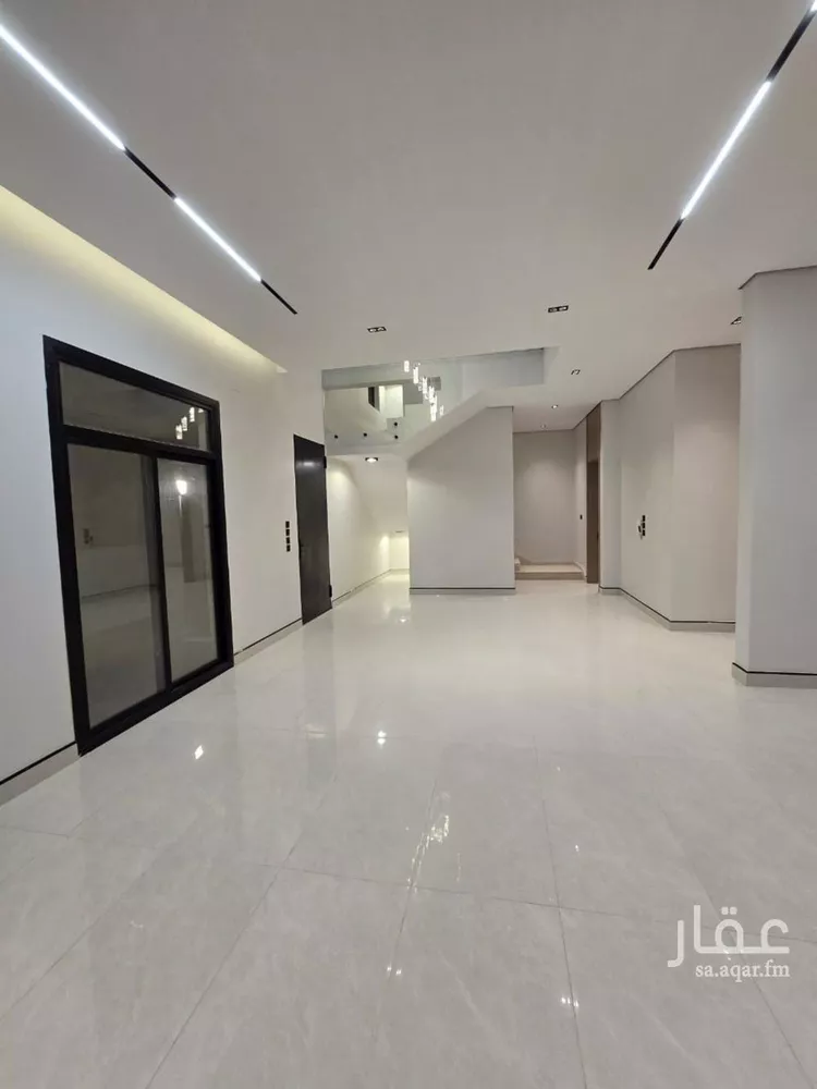 فيلا للبيع في شارع خليج تونس, حي المعيزيلة, مدينة الرياض, منطقة الرياض صورة 2