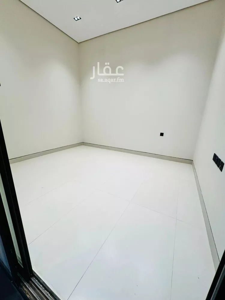 فيلا للبيع في شارع خليج تونس, حي المعيزيلة, مدينة الرياض, منطقة الرياض 7