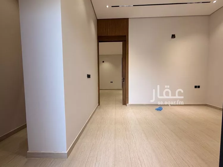 Floor for Sale in Riyadh Ar Rimal 7