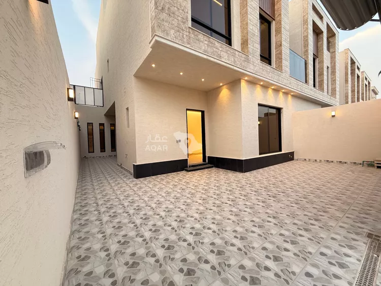 فيلا للبيع في شارع أبي الكرم العكبري, حي المونسية, مدينة الرياض, منطقة الرياض 12