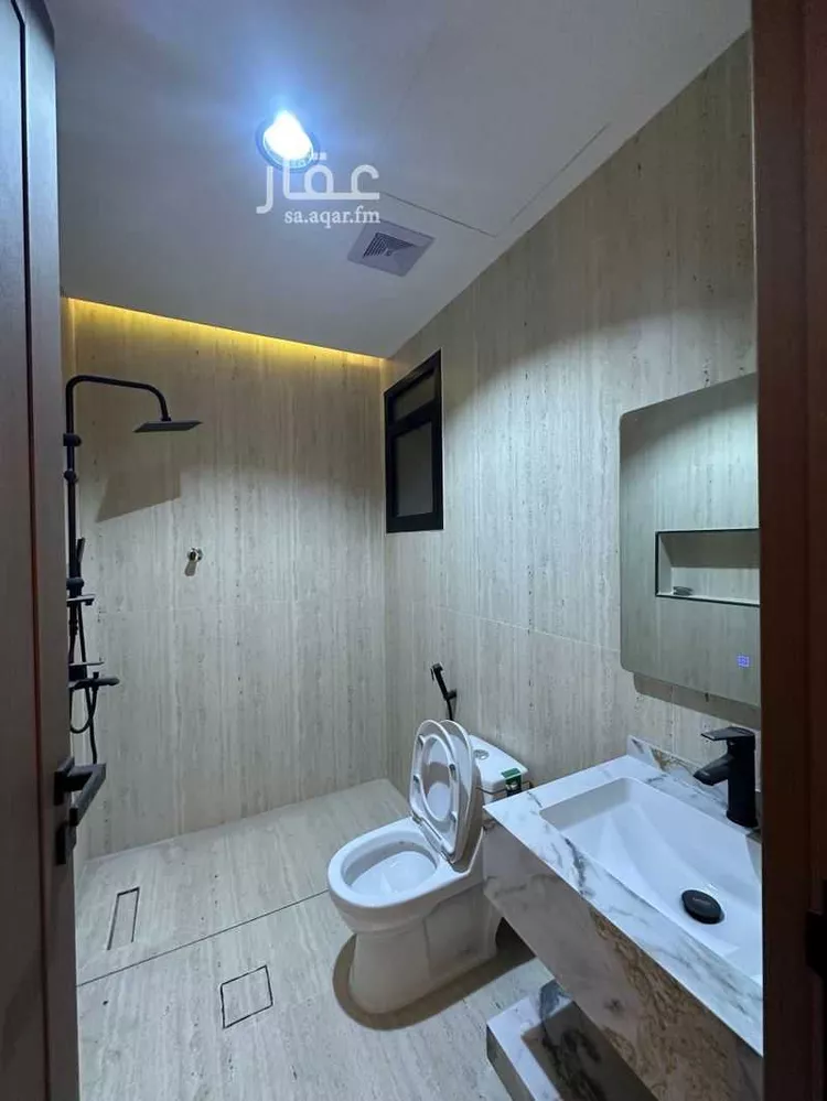 شقة للبيع في شارع العزيزية 100, حي العزيزية, مدينة الجبيل, المنطقة الشرقية