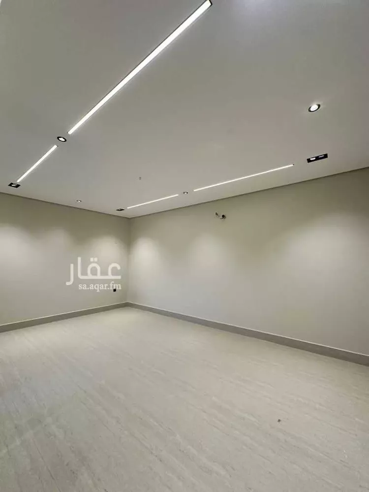 Villa for Sale in Safwa Abu Main 7