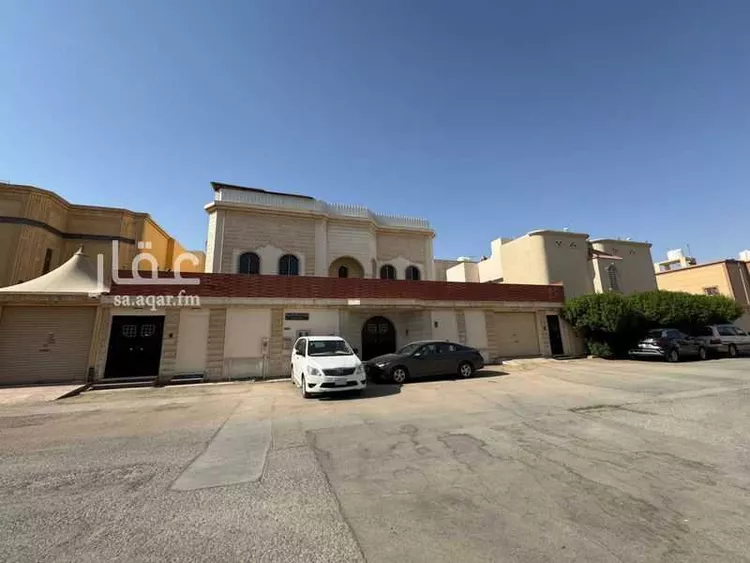 فيلا للبيع في شارع عبيدالله الشريعة, حي الأندلس, مدينة الرياض, منطقة الرياض صورة 2