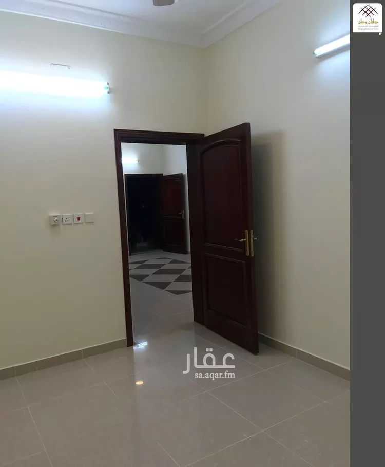 عمارة للإيجار في شارع طريق الامير سلطان بن عبدالعزيز, حي السويس 2, مدينة جازان, منطقة جازان صورة 4