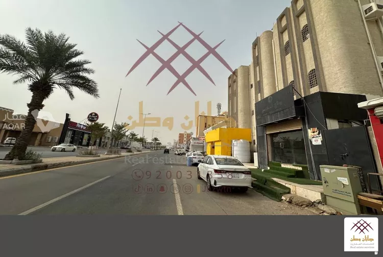 عمارة للبيع في شارع 36 د, حي المطار, مدينة جازان, منطقة جازان 2