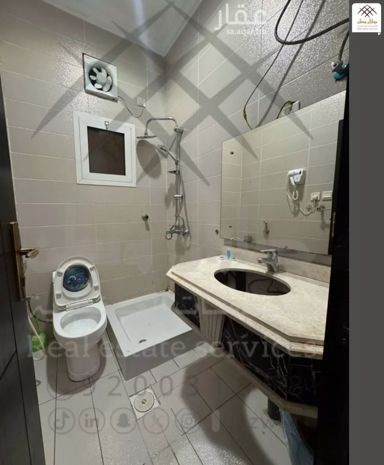 عمارة للإيجار في شارع عبدالله بن عمر, حي السويس 2, مدينة جازان, منطقة جازان صورة 4