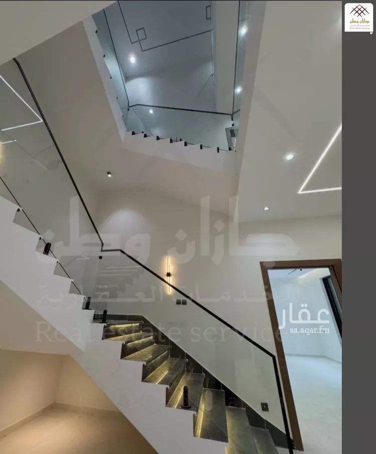 فيلا للبيع في شارع الخليل بن أحمد الفراهيدي, حي السويس 1, مدينة جازان, منطقة جازان صورة 4