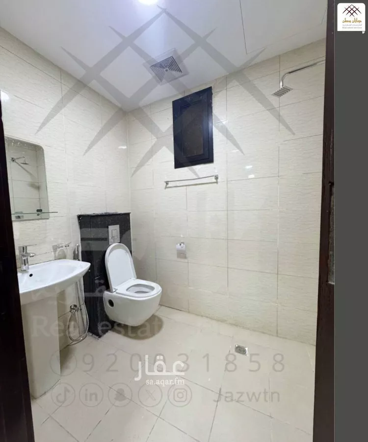 عمارة للبيع في شارع خفاف بن عمير بن الحارث, حي السويس 2, مدينة جازان, منطقة جازان صورة 4