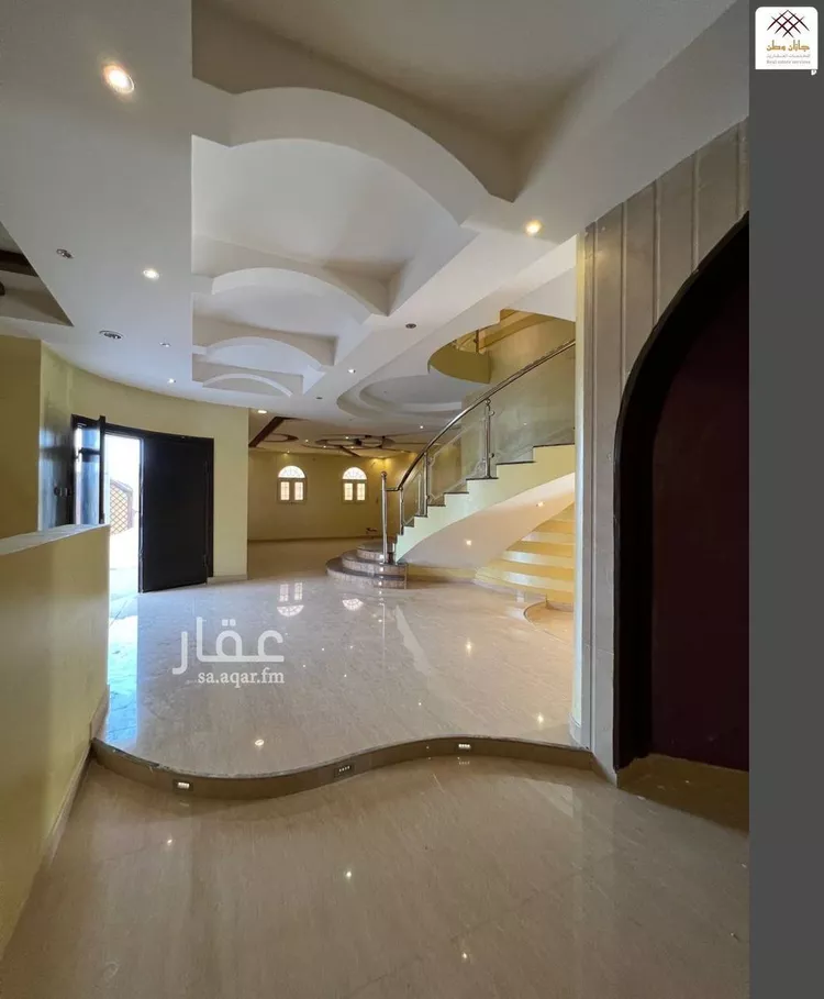 فيلا للبيع في شارع 17 ب, حي المطار, مدينة جازان, منطقة جازان 7