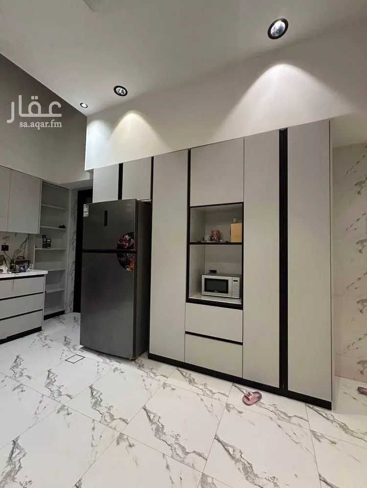 فيلا للبيع في شارع عطاف بن القاسم, حي المهدية, مدينة الرياض, منطقة الرياض 18
