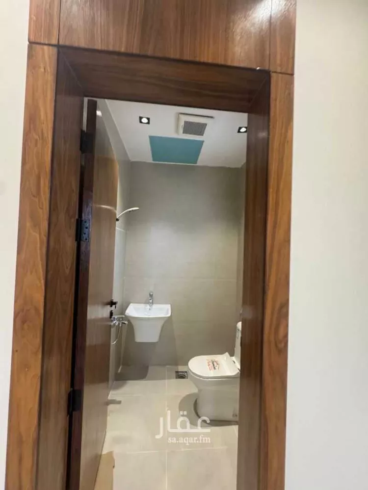 دور للإيجار في شارع احمد بن محمد العيالي, حي عكاظ, مدينة الرياض, منطقة الرياض صورة 4