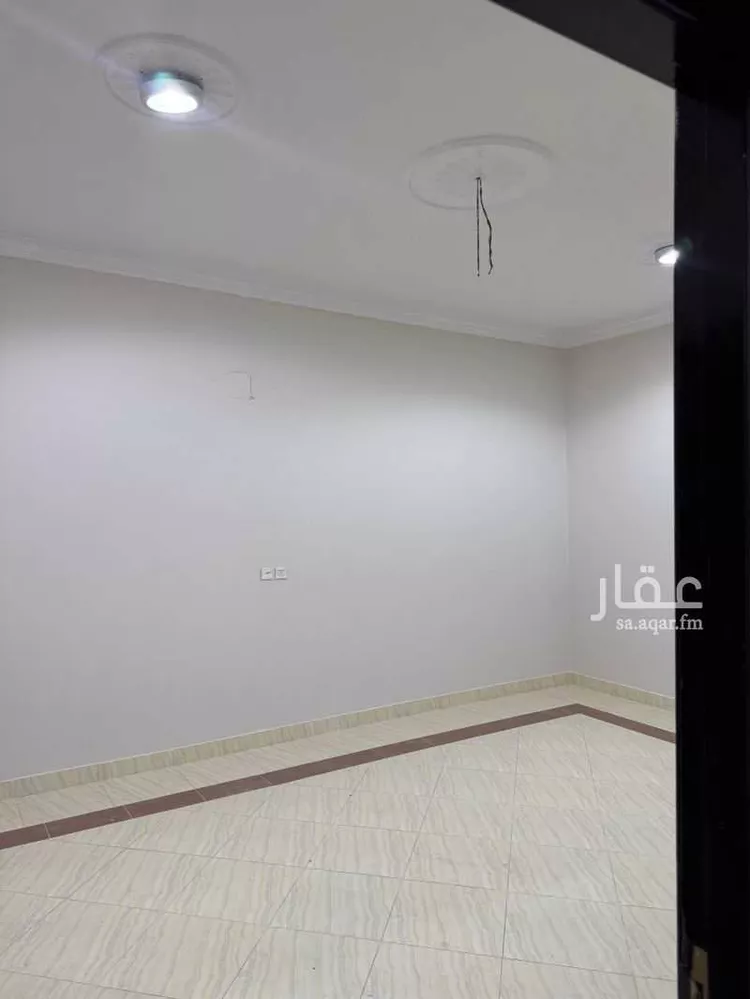 Floor for Rent in Al Muzahimiyah Shukhaib