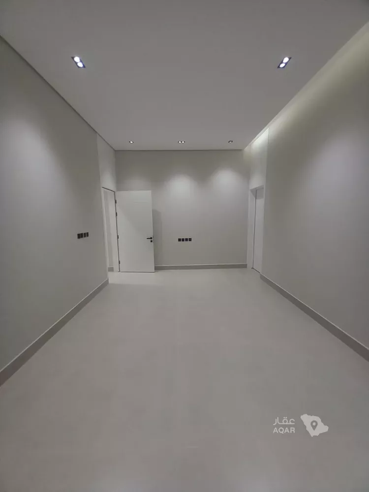 Floor for Sale in Al Muzahimiyah Ghirnatah صورة 3