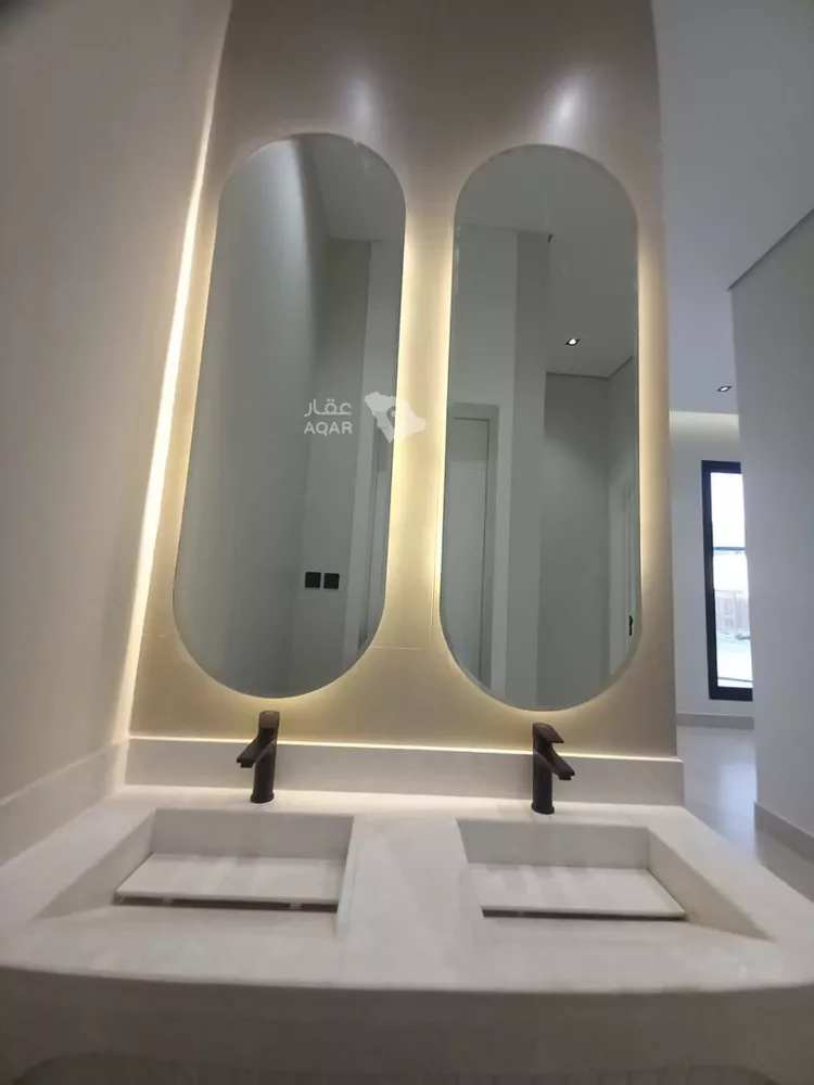 Floor for Sale in Al Muzahimiyah Ghirnatah 4