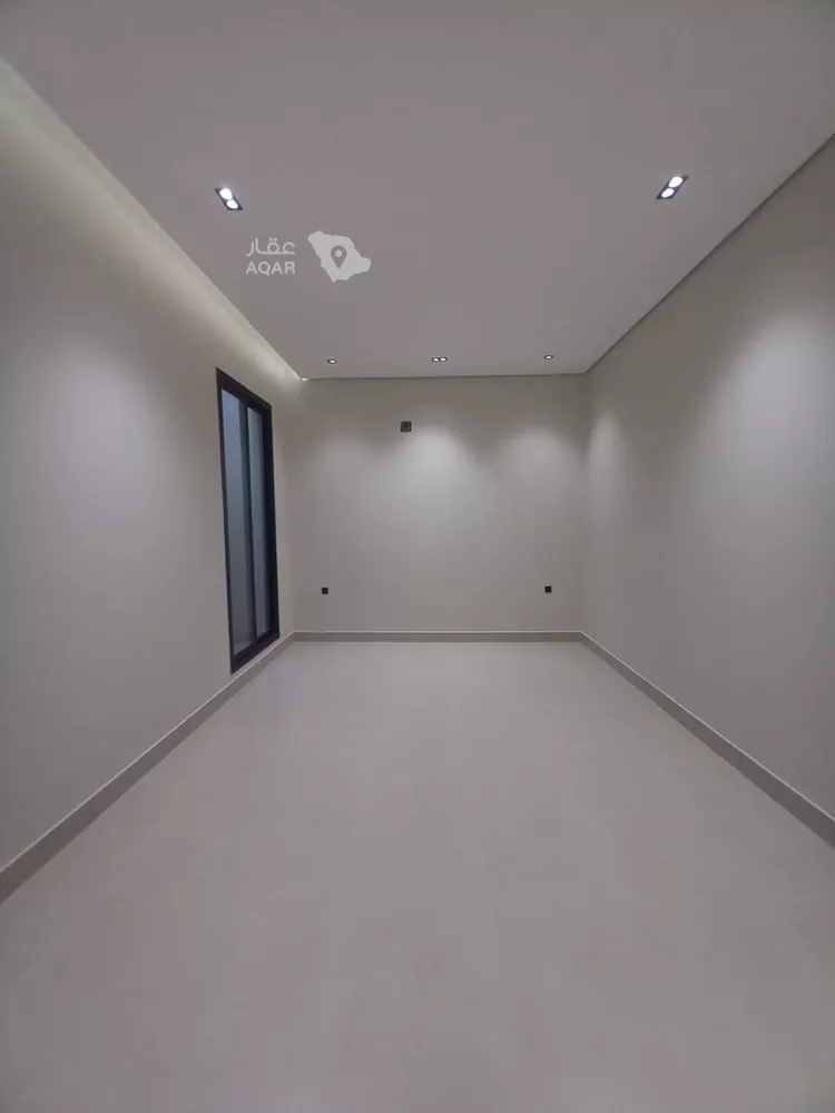Floor for Sale in Al Muzahimiyah Ghirnatah 6