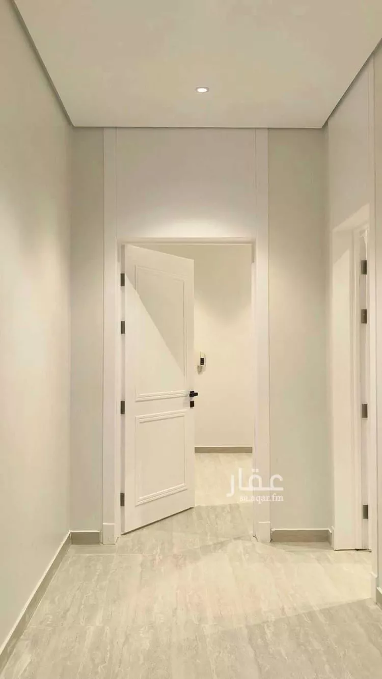 دور للبيع في شارع المقدام بن معد يكرب, حي نوارة, مدينة المزاحمية, منطقة الرياض صورة 5