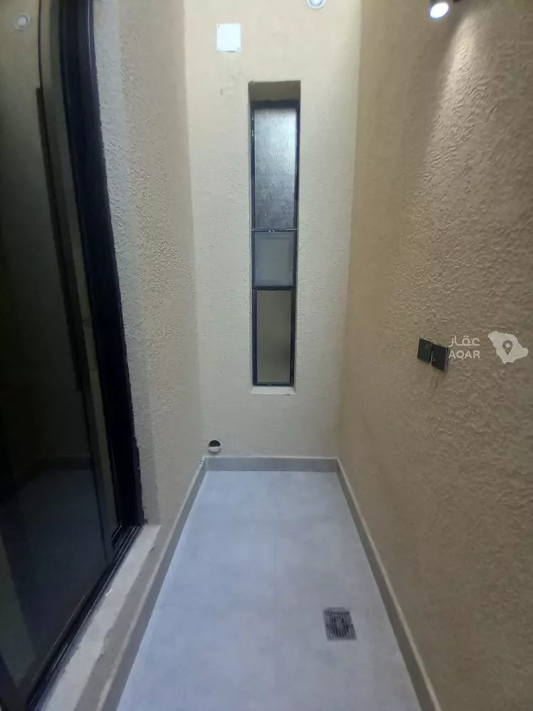 Floor for Sale in Al Muzahimiyah Ghirnatah 7
