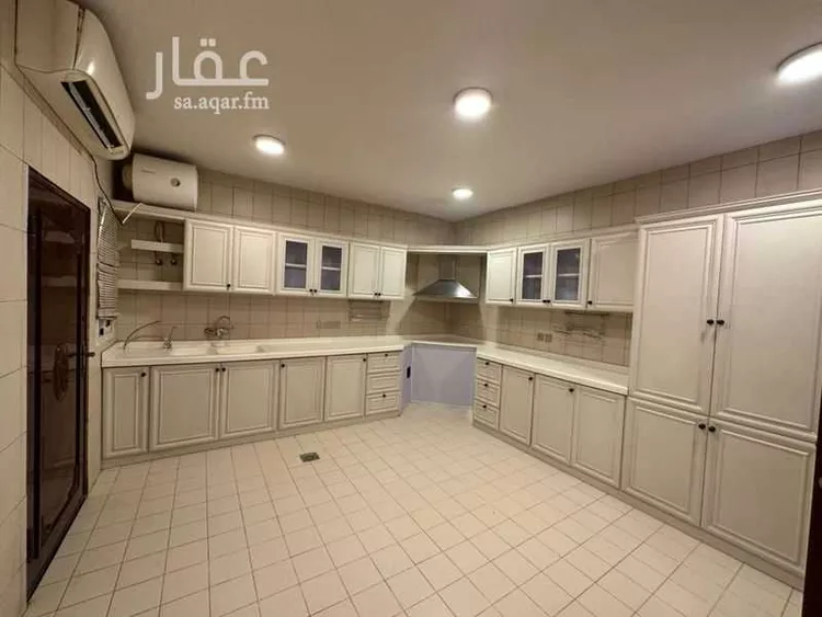 فيلا للإيجار في شارع البزوري, حي شبرا, مدينة الرياض, منطقة الرياض صورة 5