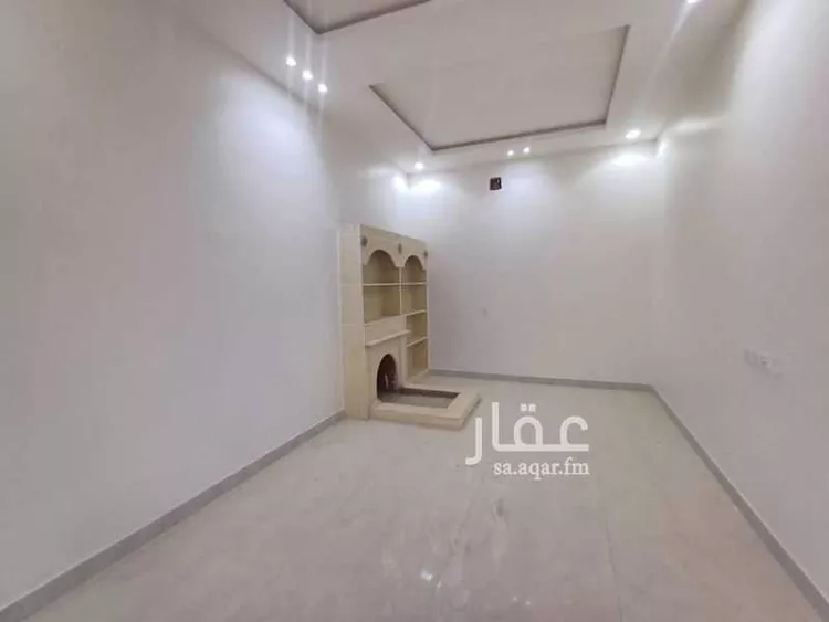 فيلا للإيجار في شارع خارجة بن سعيد, حي الرمال, مدينة الرياض, منطقة الرياض صورة 2