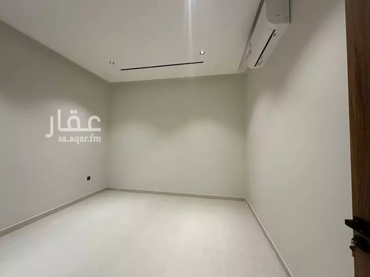 Floor for Sale in Riyadh Okaz 11