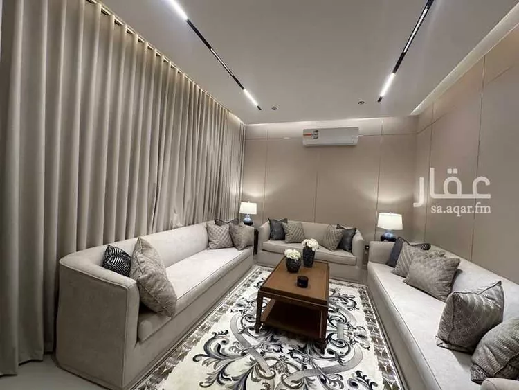 Floor for Sale in Riyadh Okaz 7