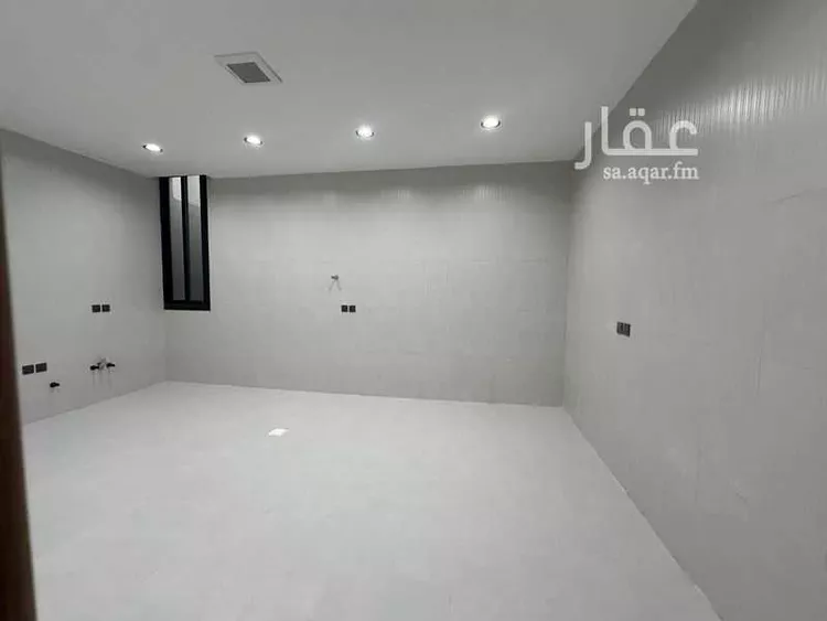 Floor for Sale in Riyadh Dahiat Namar 17