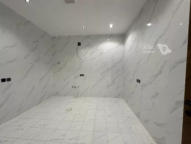 Floor for Sale in Riyadh Tuwaiq 8