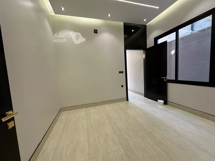 Floor for Sale in Riyadh Dirab 7