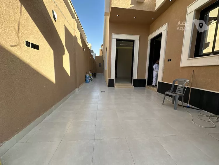 Floor for Sale in Riyadh Dirab