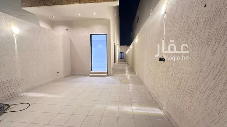 دور للبيع في شارع طريق ديراب, حي عكاظ, مدينة الرياض, منطقة الرياض صورة 2