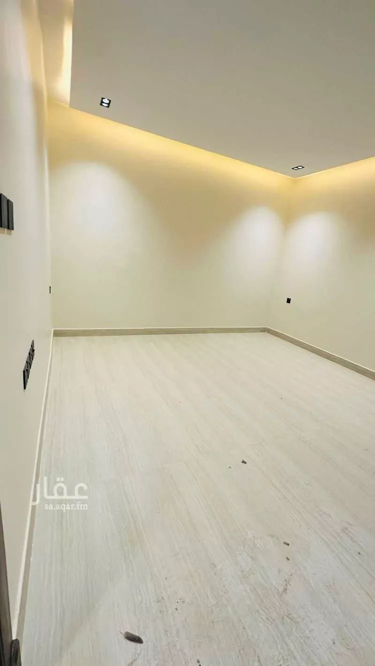 فيلا للبيع في شارع الشامي الصالحي, حي عكاظ, مدينة الرياض, منطقة الرياض 9